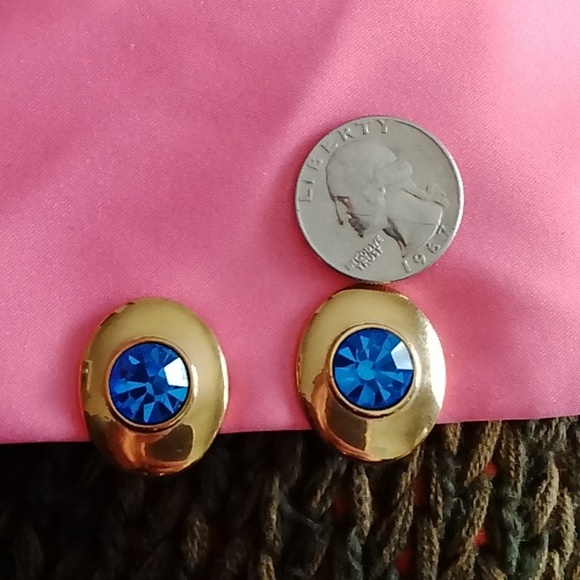 S.A.L Swarovski Signed Ravoli Blue Crystal Gold Clips Vintage - Picture 4 of 10